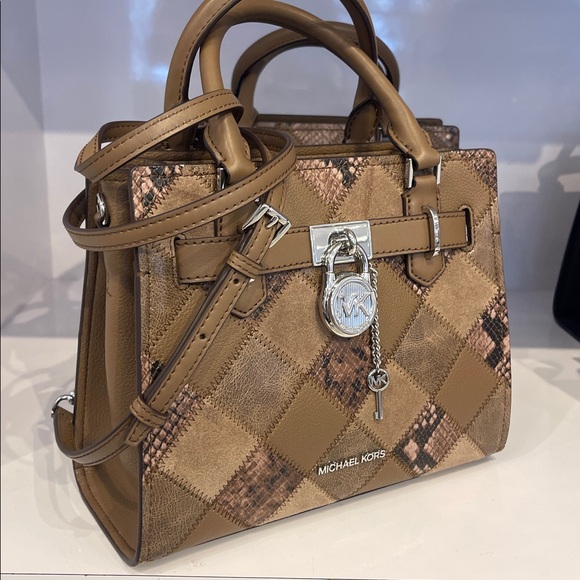 MICHAEL KORS Hamilton Small Patchwork Satchel Crossbody Bag
Driftwood 
NWT - Picture 3 of 16